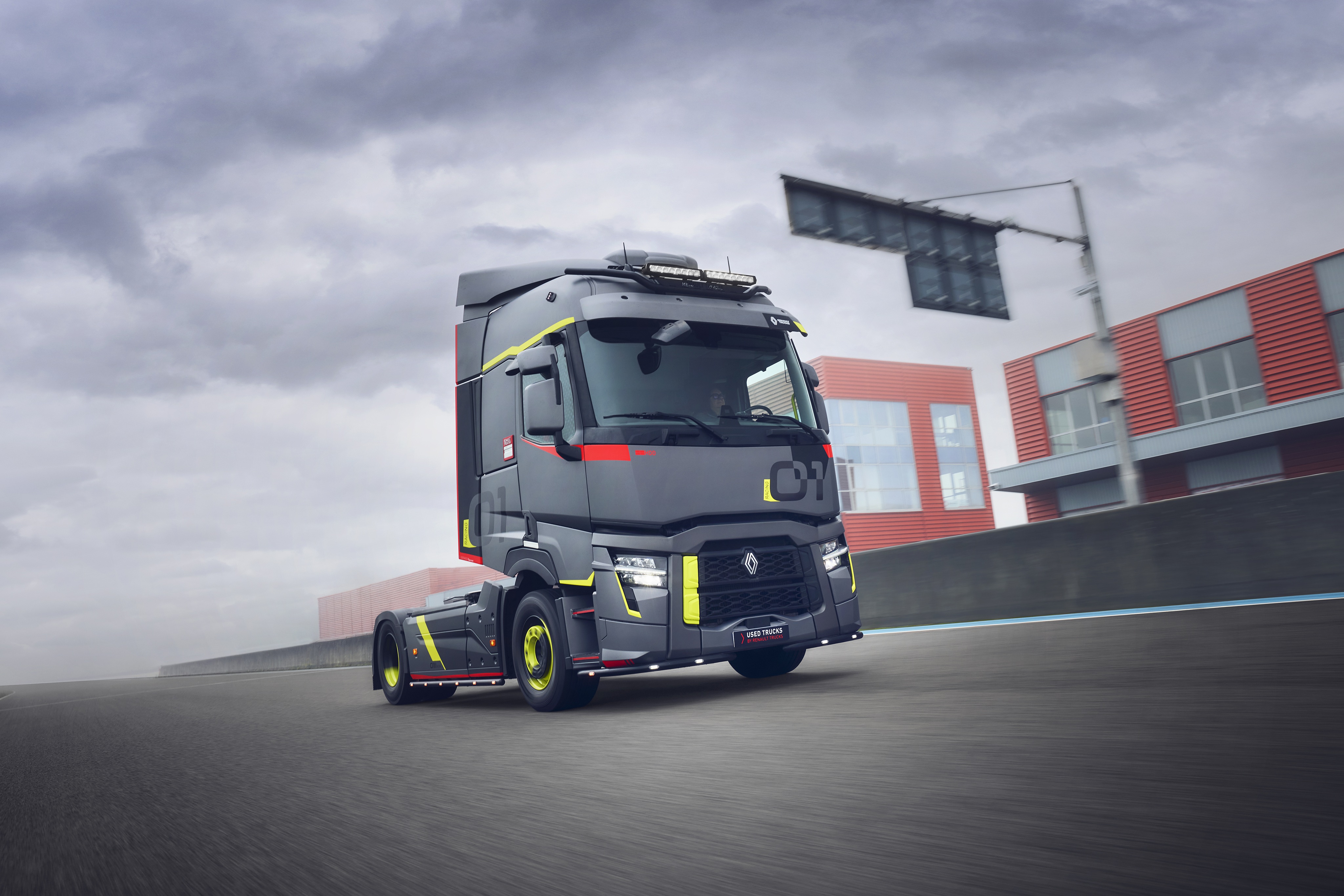 The new-generation Renault Trucks T 01 Racing: used trucks up